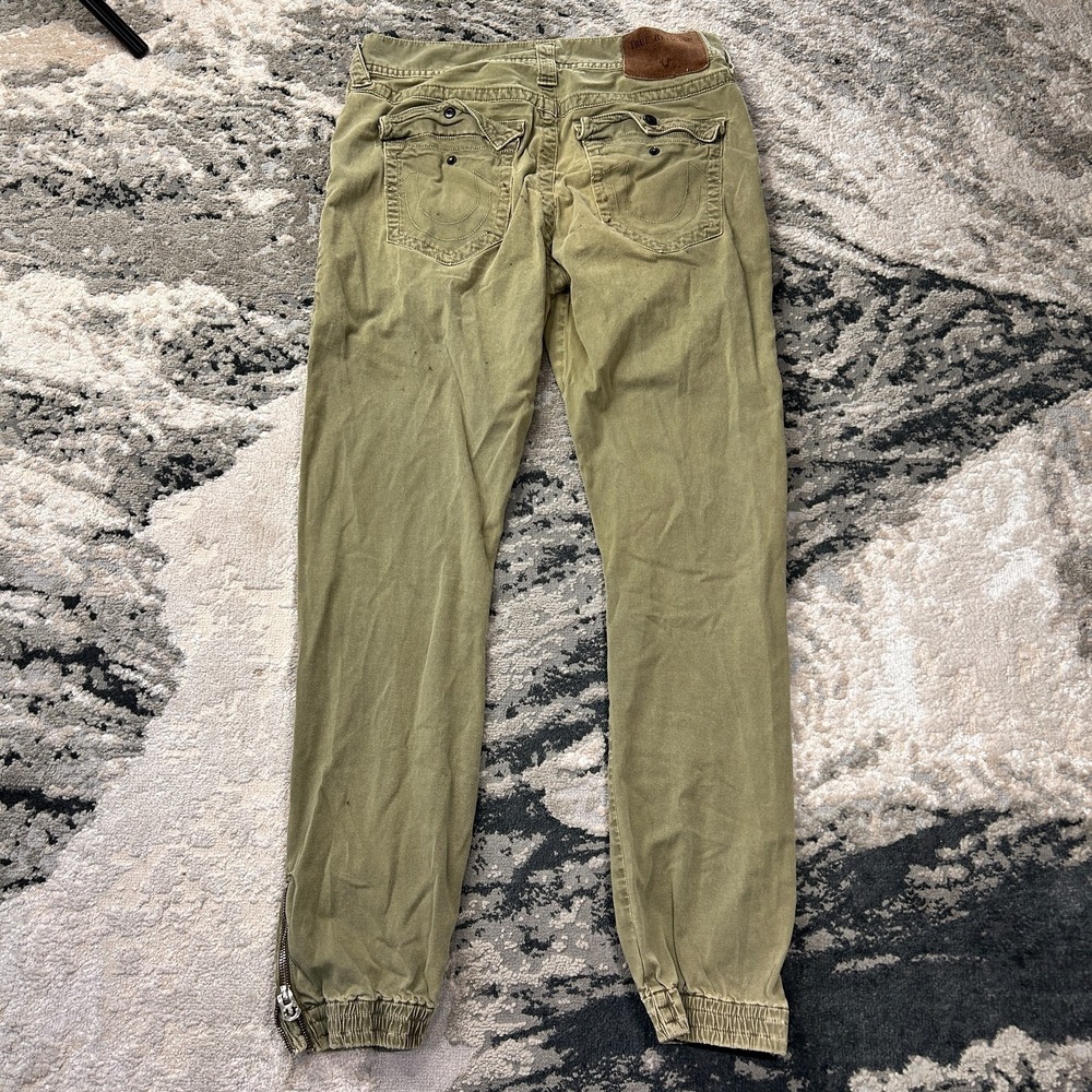 True Religion Cargo Pants Y2K Sz 33 Green STAINED Tapered Leg Crop Fit Ankle Zip